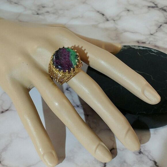 Ruby Zoisite 21 Carats Ring 14k YG over Silver Size 7 - Picture 5 of 6